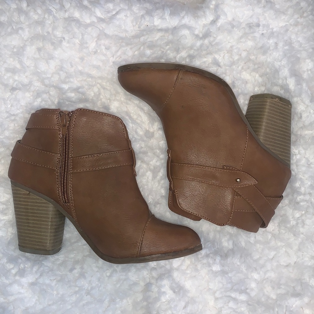 ANKLE BOOTS/BOOTIES